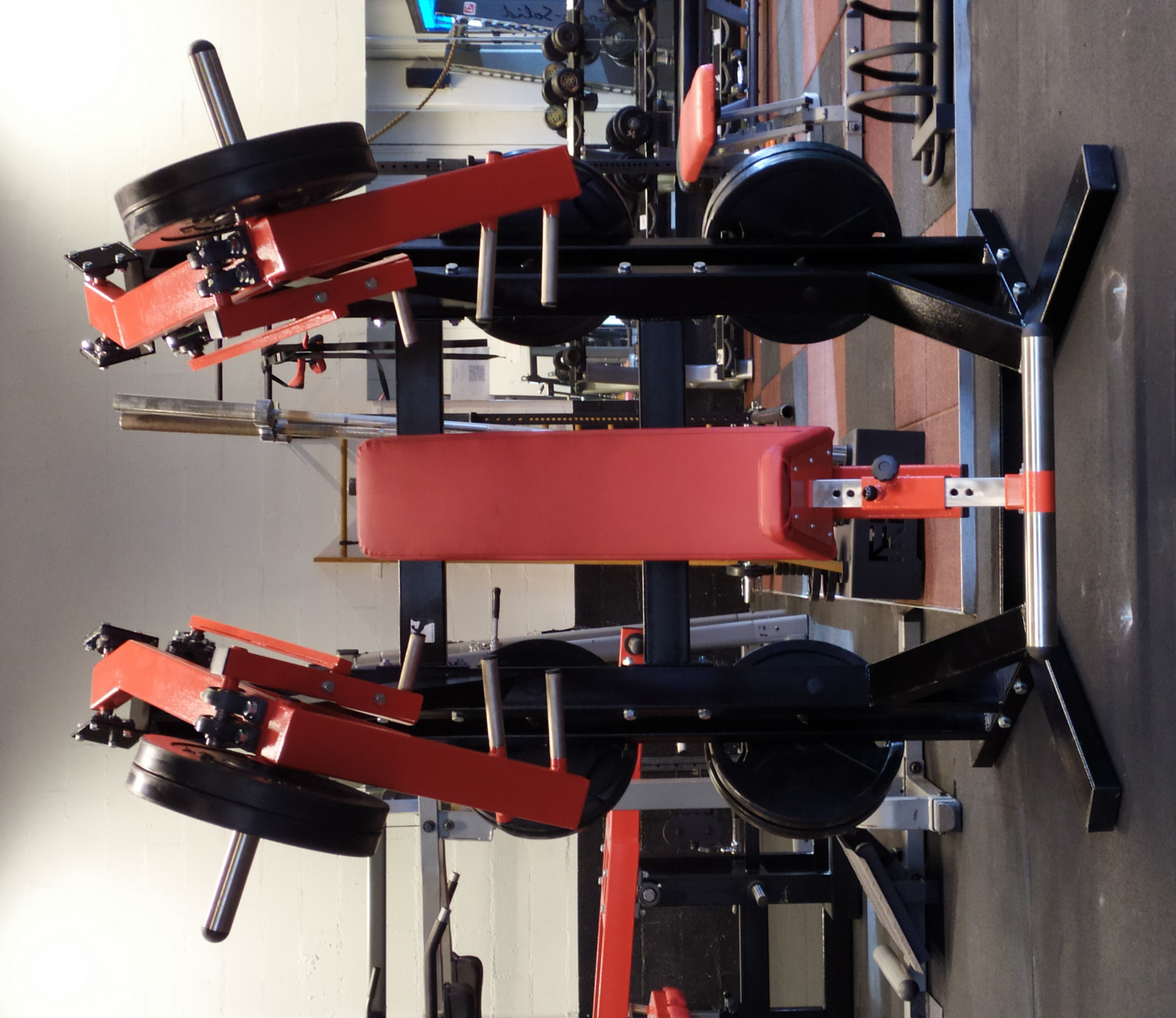 Sitting Press Machine Chest Shoulders GYMEQUIP.EU