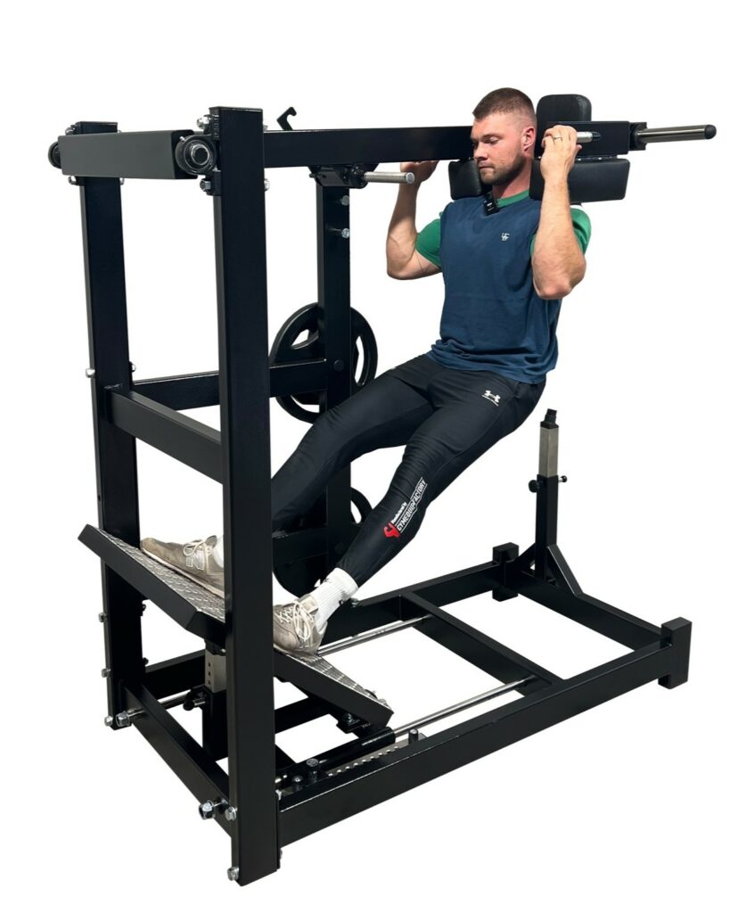 Pendulum Squat Machine with adjustable foot platform - gymequip.eu