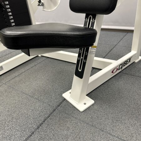 Cybex-VR2-Chest-Press