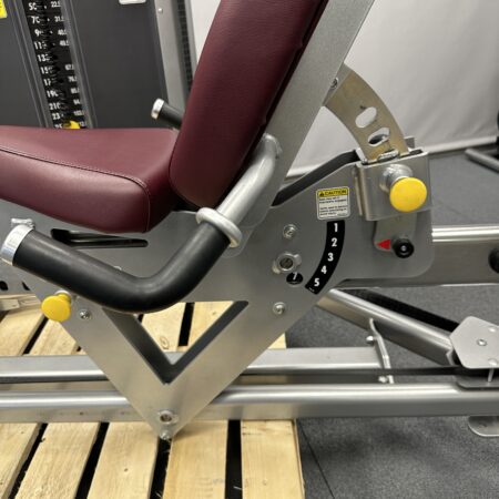 Cybex-VR3-Leg-Press-1