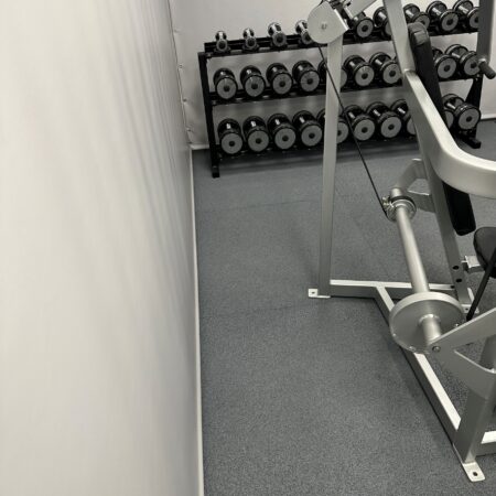 cybex-vr2-chest-press-convergent-arms