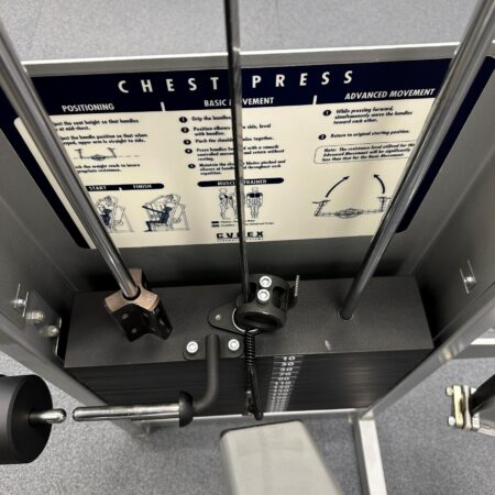 cybex-vr2-chest-press-convergent-arms