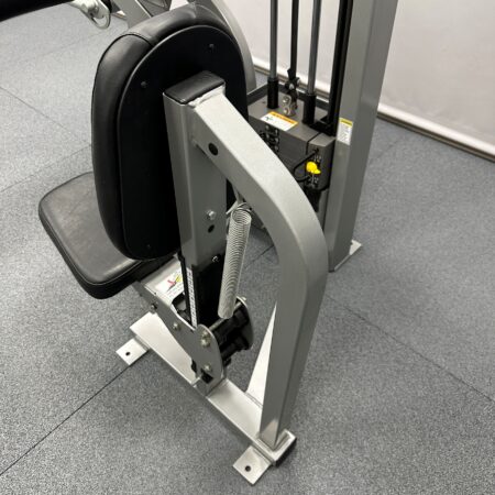 nautilus-nitro-preacher-curl