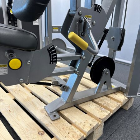 Cybex-EAGLE-Chest-Press-1