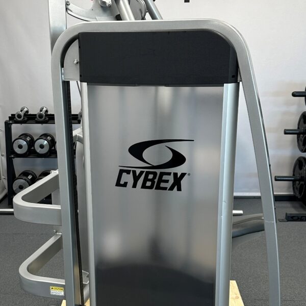 Cybex-EAGLE-Chest-Press-1
