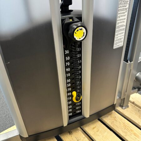Cybex-EAGLE-Chest-Press-1