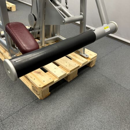 Cybex-VR1-Glute-1