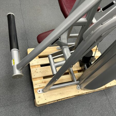 Cybex-VR1-Glute-1
