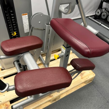 Cybex-VR1-Glute-1