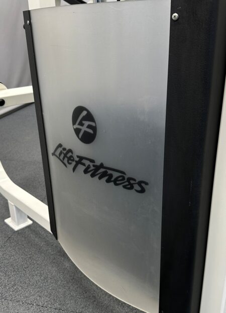Life-Fitness-Pro1-Incline-Chest-Press-1