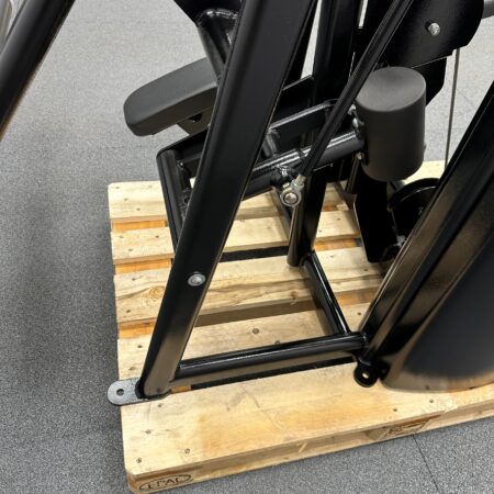 Cybex-VR1-Glute-black-1