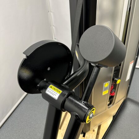 Cybex-VR3-Arm-Curl-black-1