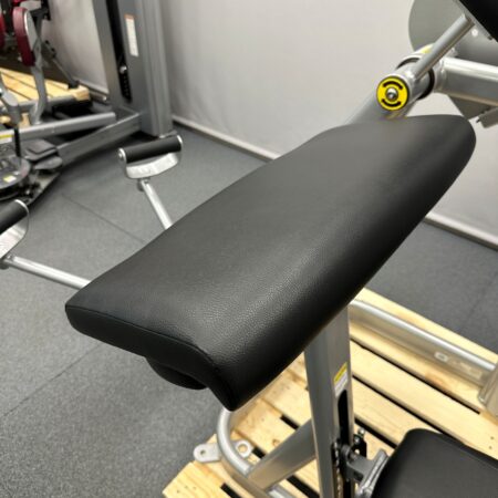 Cybex-VR3-Arm-Curl-grey-1-1