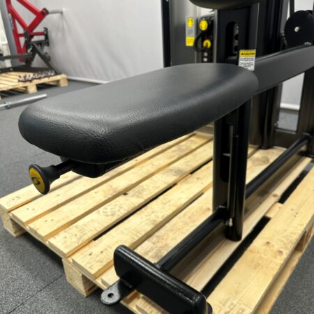 Cybex-VR3-Fly-Rear-Delt-1
