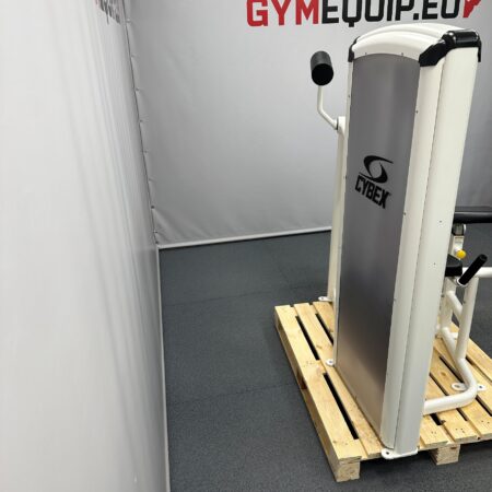 Cybex-VR3-Glute-1