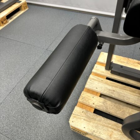 Nautilus-2ST-Prone-Leg-Curl-1