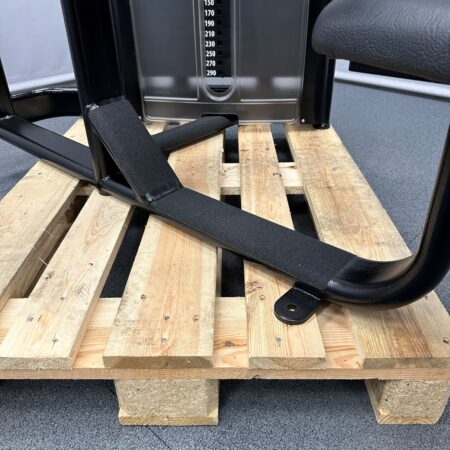 Cybex-VR3-Lat-Pull-black-1