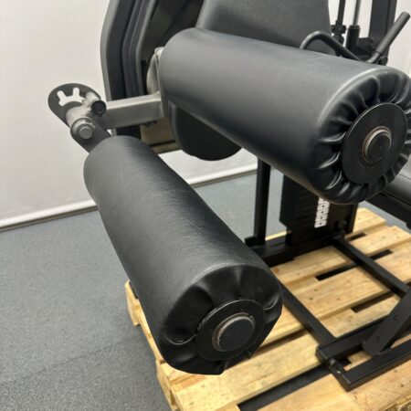 Nautilus-2ST-Seated-Leg-Curl-1