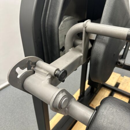 Nautilus-2ST-Seated-Leg-Curl-1