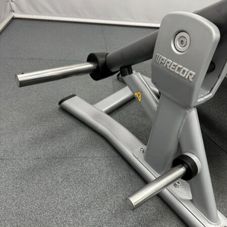Precor-Discovery-Plate-Loaded-Seated-Row-1