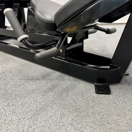 Cybex-Plate-Loaded-Squat-Press-1