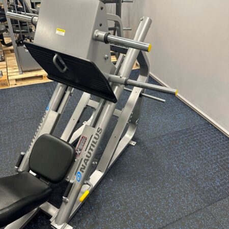 Nautilus-XPLOAD-Incline-Leg-Press-1
