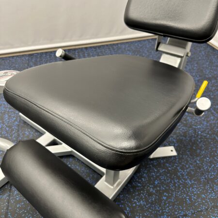 Nautilus-XPLOAD-Plate-Loaded-Leg-Extension-1
