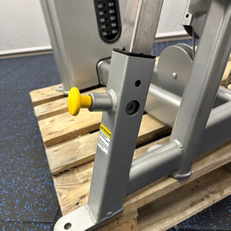 Cybex-VR1-Overhead-Press-1