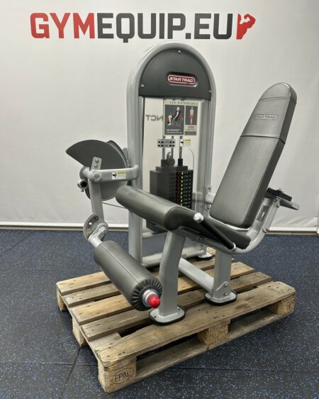 Star-Trac-Instinct-Leg-Extension-1