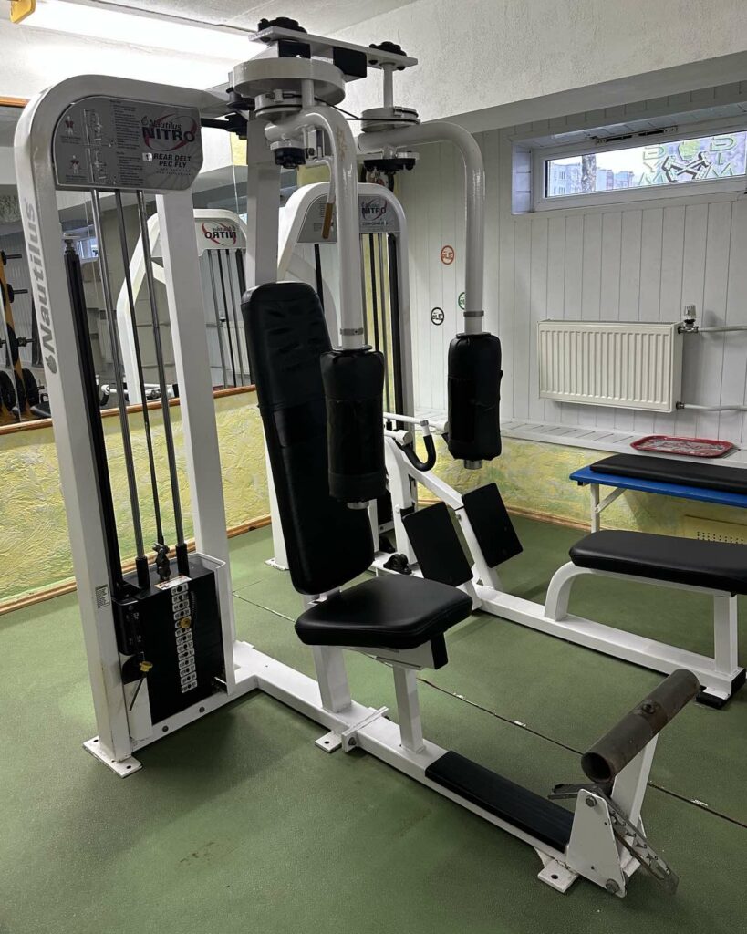 Nautilus Nitro Rear Delt Pec Fly - Gymequip.eu - Professional Gym Equipment