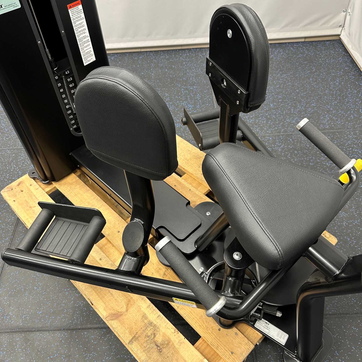 Cybex-VR1-Hip-Abduction-Adduction-refurbished-black-7 Cybex-VR1-Hip-Abduction-Adduction-refurbished-black-10