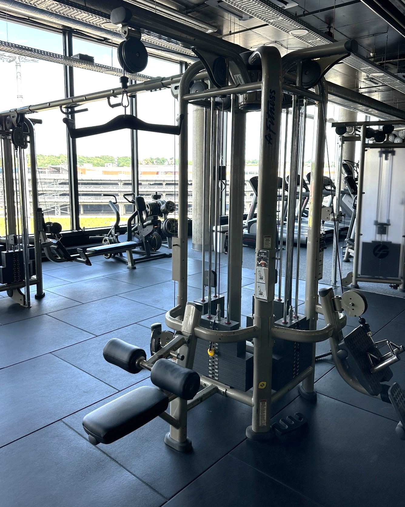 Life Fitness Signature MJ8 Jungle Gym - 3 Life Fitness Signature MJ8 Jungle Gym - 1
