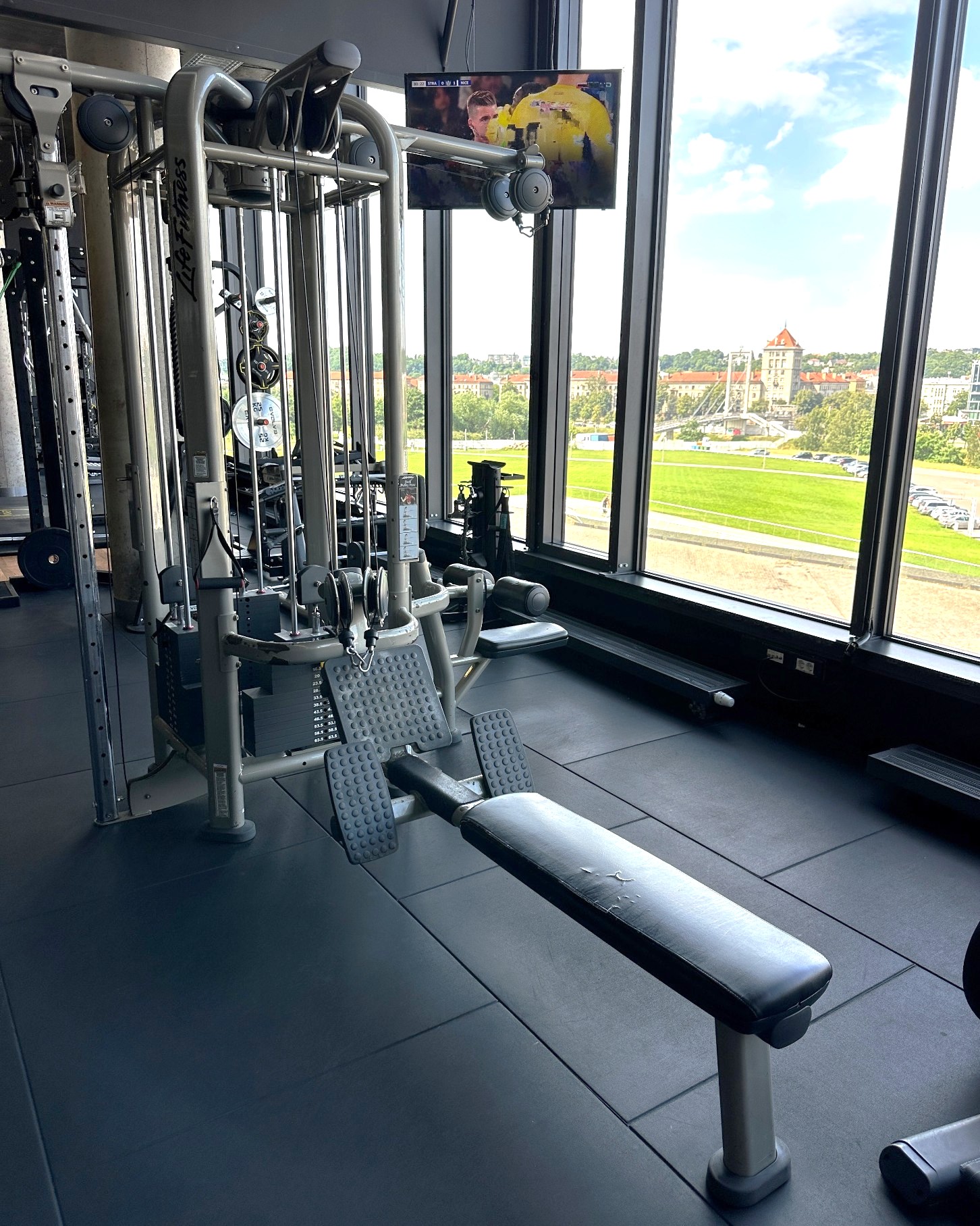 Life Fitness Signature MJ8 Jungle Gym - 6 Life Fitness Signature MJ8 Jungle Gym - 1