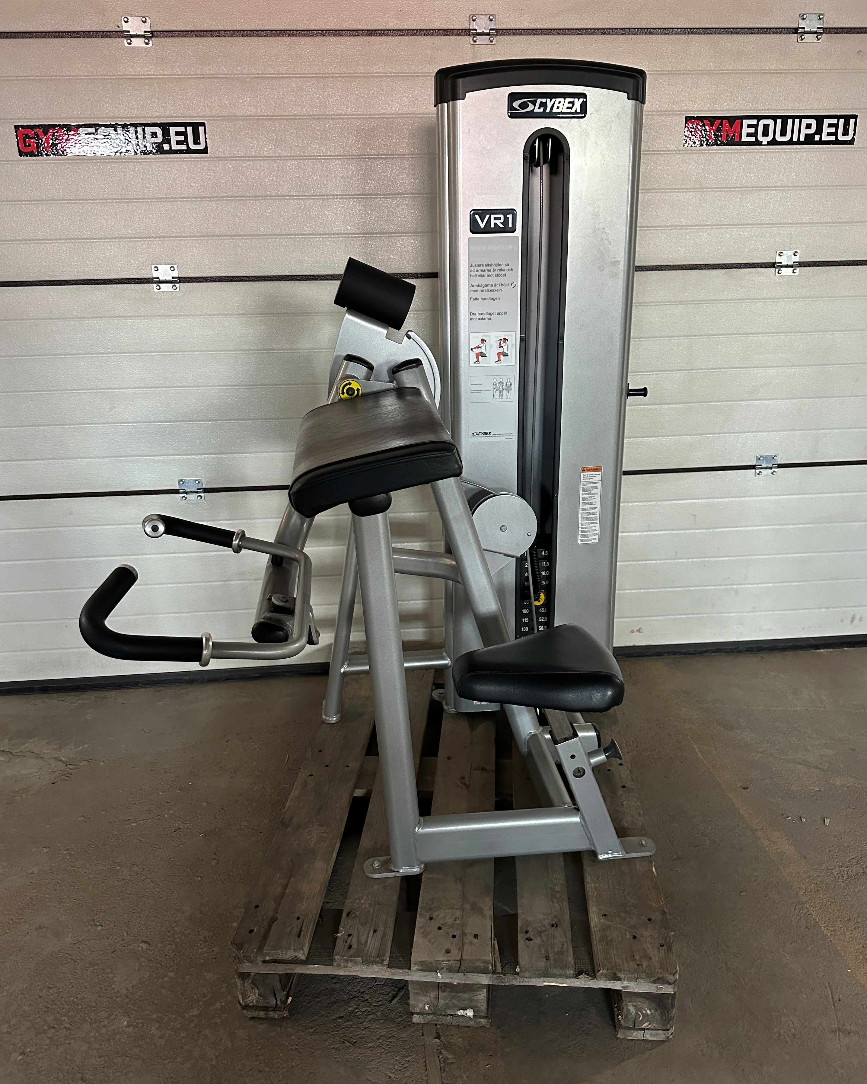 Cybex VR1 Arm Curl Cybex VR1 Arm Curl