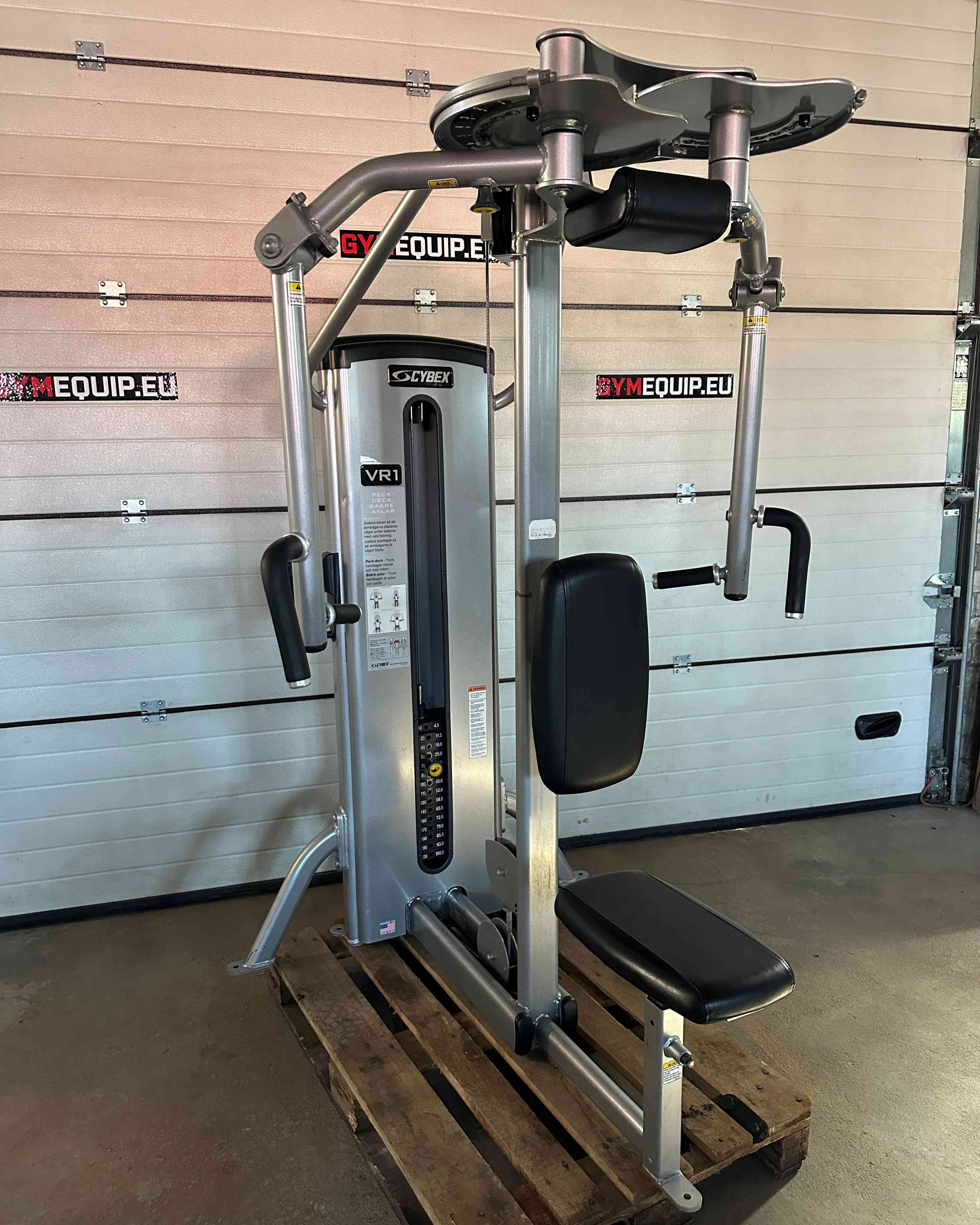 Cybex VR1 Pec Fly Rear Delt Cybex VR1 Pec Fly Rear Delt